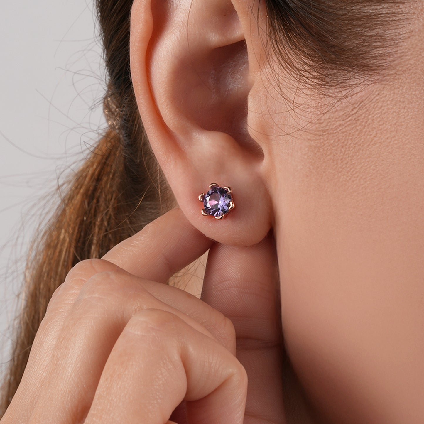 MGJ™ 925 Sterling Silver Stud Earrings with 18K Rose Gold | Colour-Change Alexandrite
