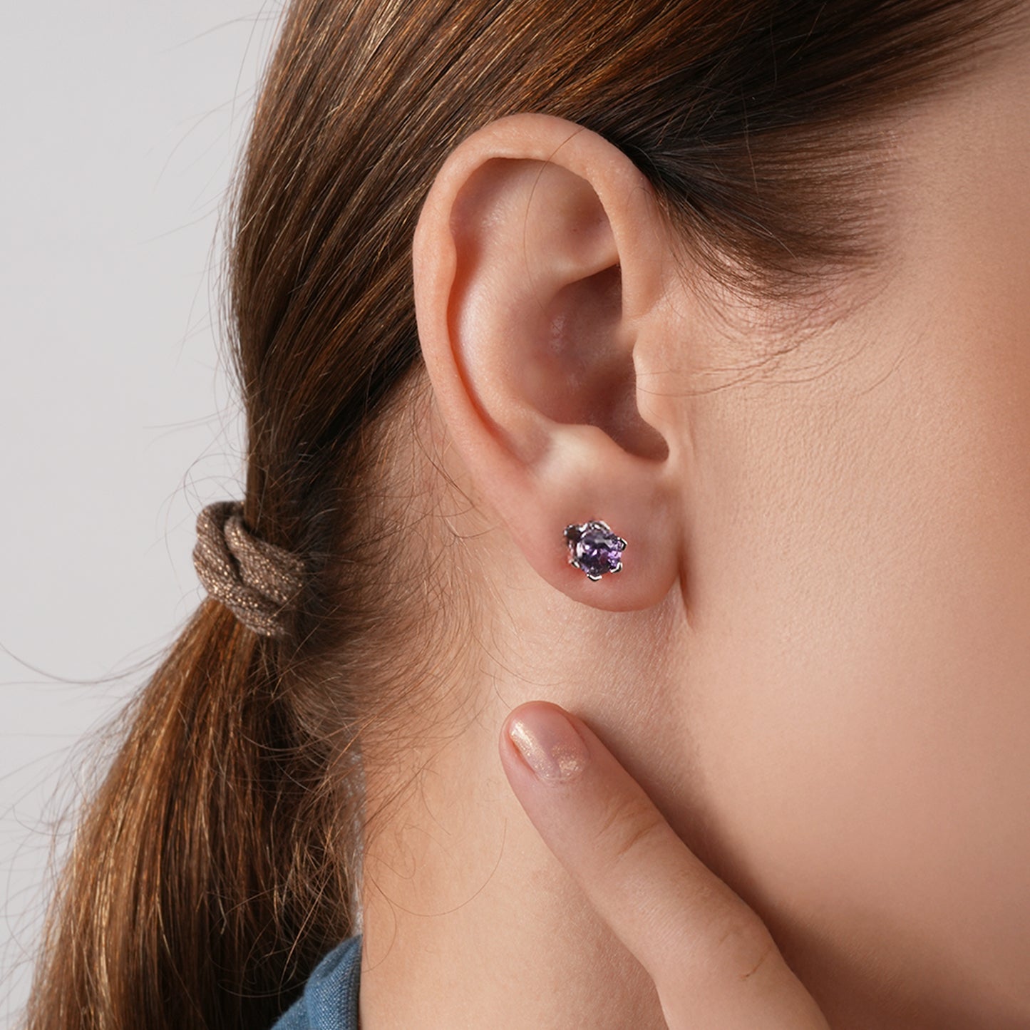 MGJ™ 925 Sterling Silver Stud Earrings with 18K Rose Gold | Colour-Change Alexandrite